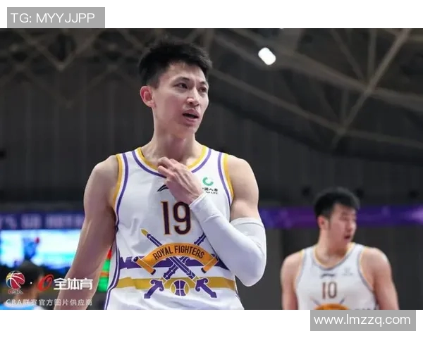 张帆在赛季中展现出色表现场均142分助力球队争夺胜利